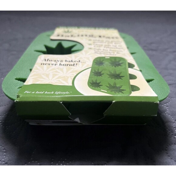 Stonerware Silicone Marijuana Leaf Baking Pan 6 Pc Goodies KitchenGnu Bakeware - Picture 9 of 12